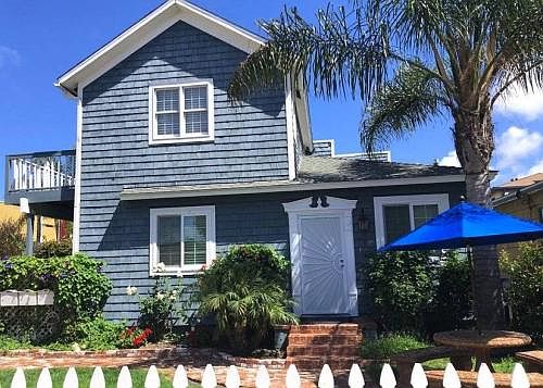 1st image of 864 Thomas Ave