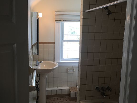 4th image of 2940 Portsmouth Ave APT 3