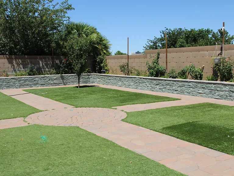 44718 Cerisa St — Photo 36
