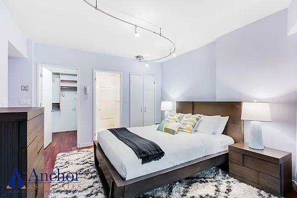 Sold by Anchor Associates | media 35