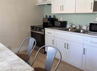 1635 Dewey St #B, Hollywood, FL 33020