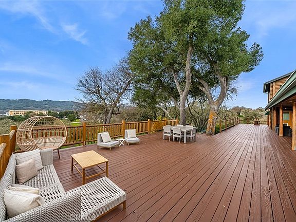 3rd image of 4620 Obispo Rd