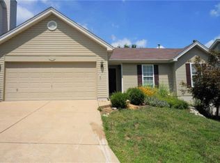 763 Shadow Pine Dr, Fenton, MO 63026