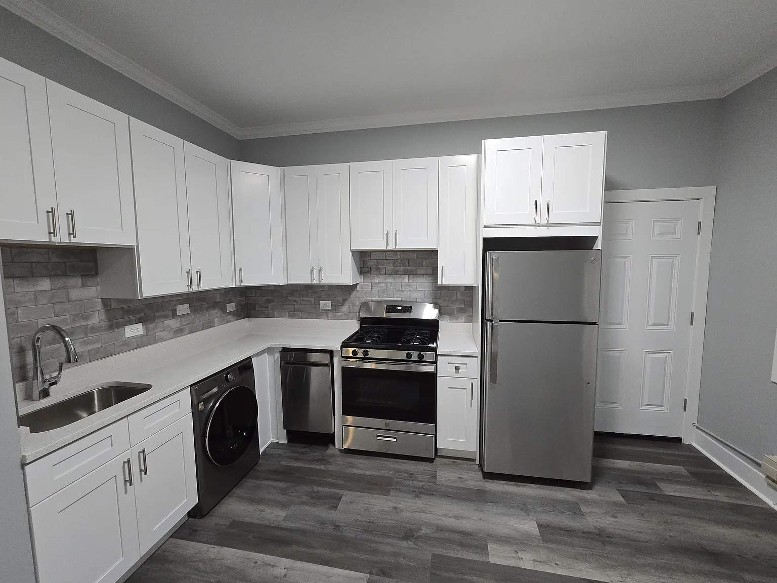 1 bed, $2,295 — Photo 3