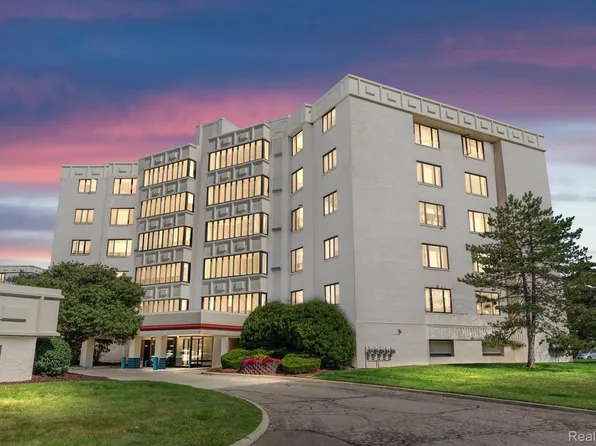 43000 Twelve Oaks Crescent Dr APT 3022, Novi, MI 48377