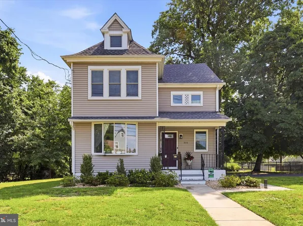 303 N Warwick Rd, Magnolia, NJ 08049