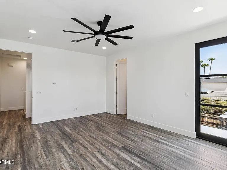902 W Hazelwood St #B — Photo 34