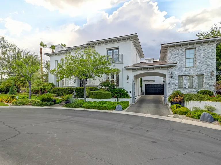 10212 Stone Briar Ct — Photo 1