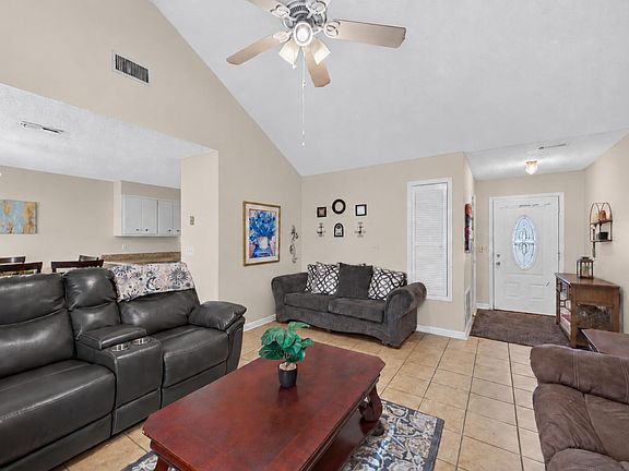 5th image of 513 Palm Dr S