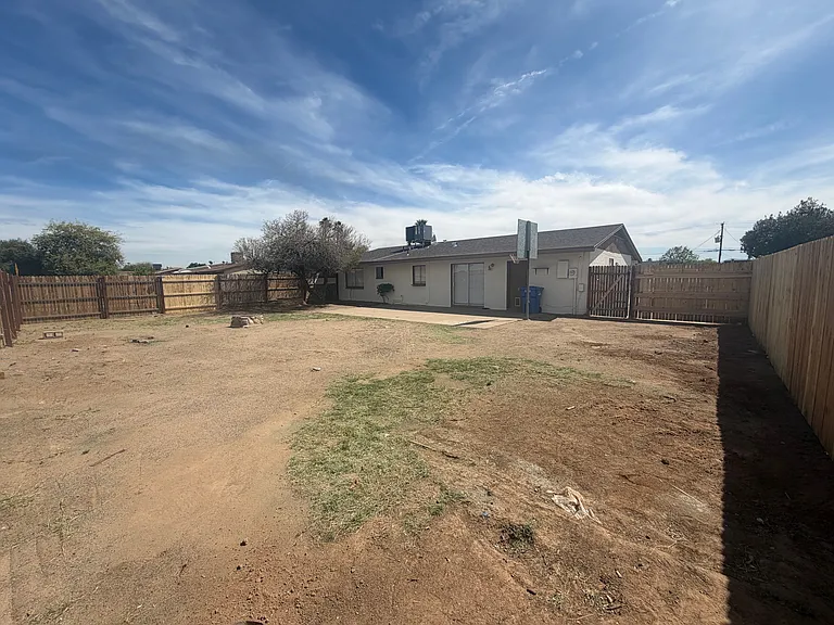 6102 W Osborn Rd — Photo 18