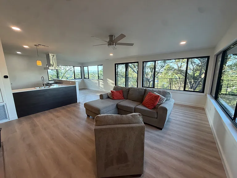 750 Gough Ave #750 — Photo 6