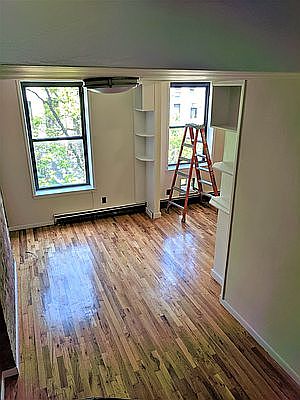 4th image of 163 W 73rd St APT 10E
