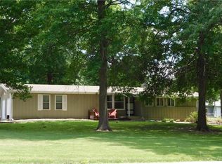511 NW Watson Rd, Lees Summit, MO 64063