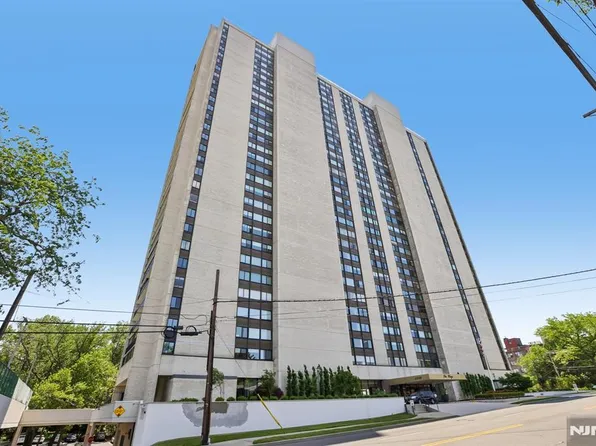 1500 Palisade Ave APT 18C, Fort Lee, NJ 07024