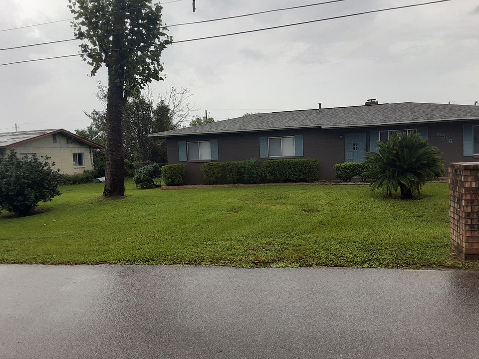Front of house from Letohatchee Street. This sycamore tree is now removed.