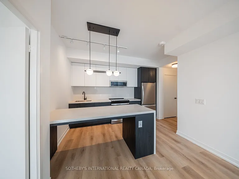 5 York Rd #911 — Photo 8