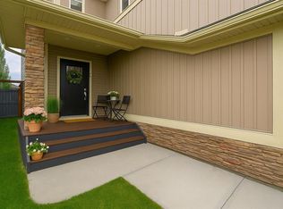 112 Kingsbridge Way N, Airdrie, AB T4A0M6