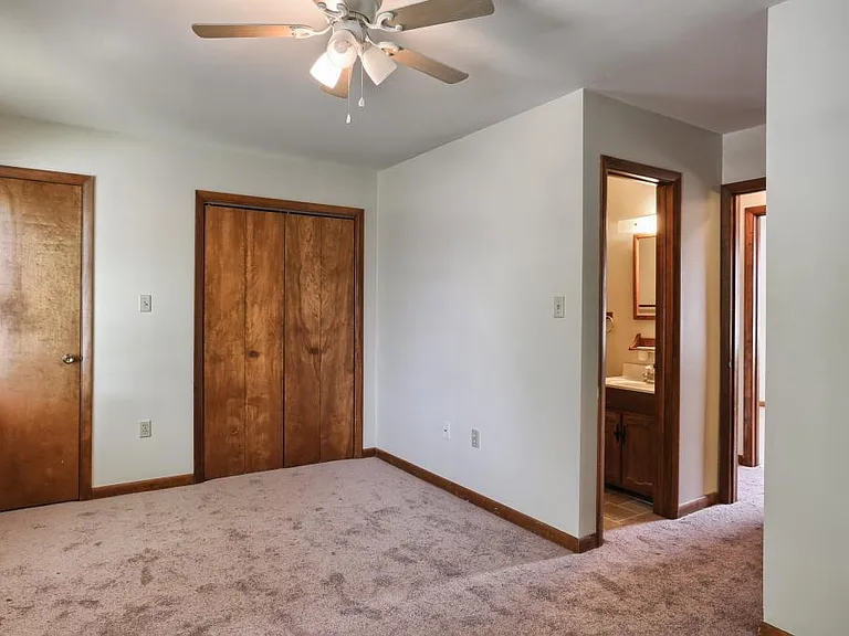 32 Forest Cir — Photo 10