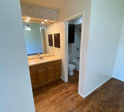 4th image of 1804 Briar Creek Cir