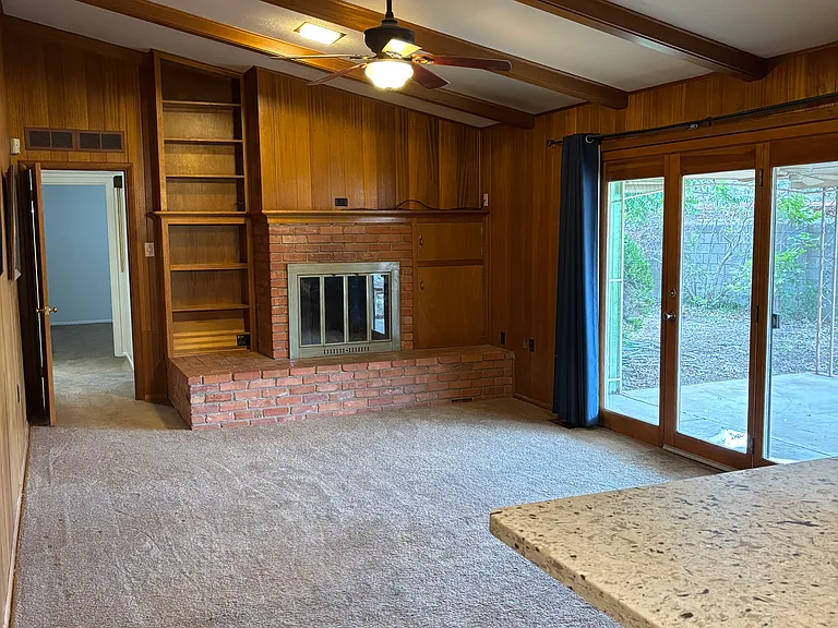 605 W McCune St — Photo 3