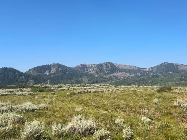 5465 N Lone Hill Dr #1 & 2, Midway, UT 84049