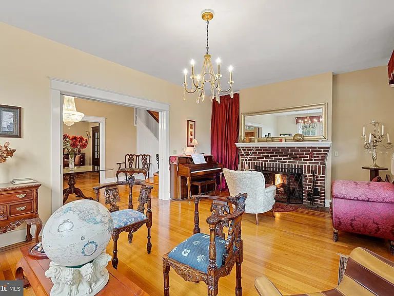 1501 Crittenden St NW — Photo 6
