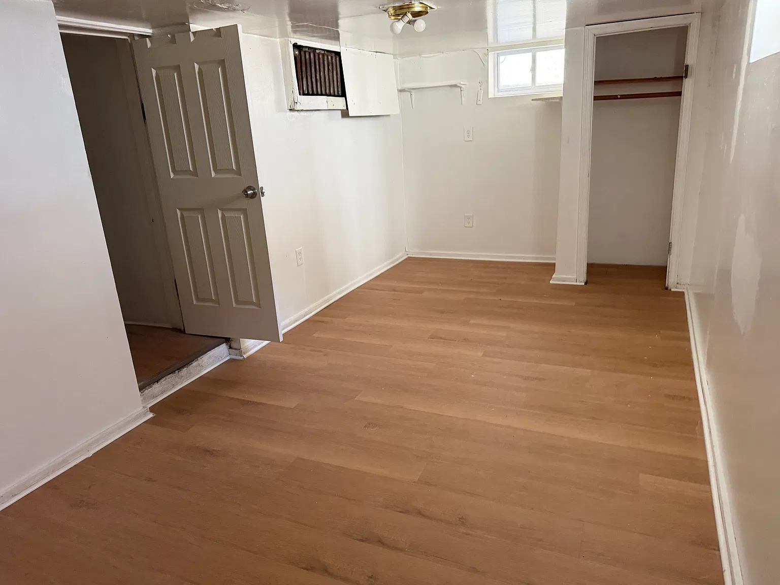 2 bed, 1.5 bath, $700 — Photo 2