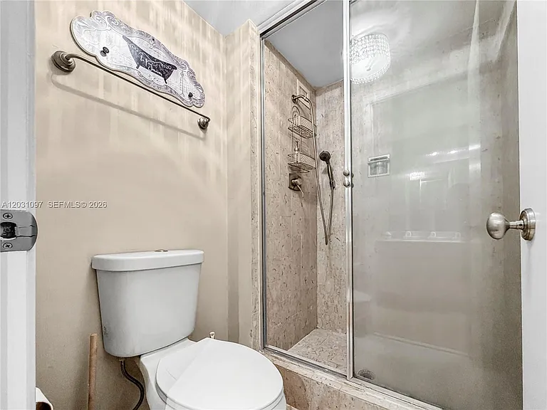 1800 NE 114th St #1607 — Photo 25