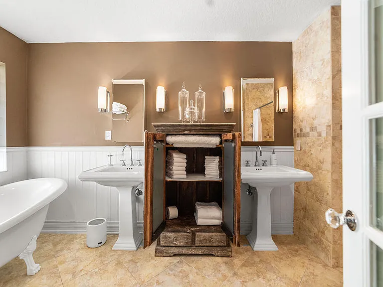 1256 Lake Breeze Dr — Photo 21