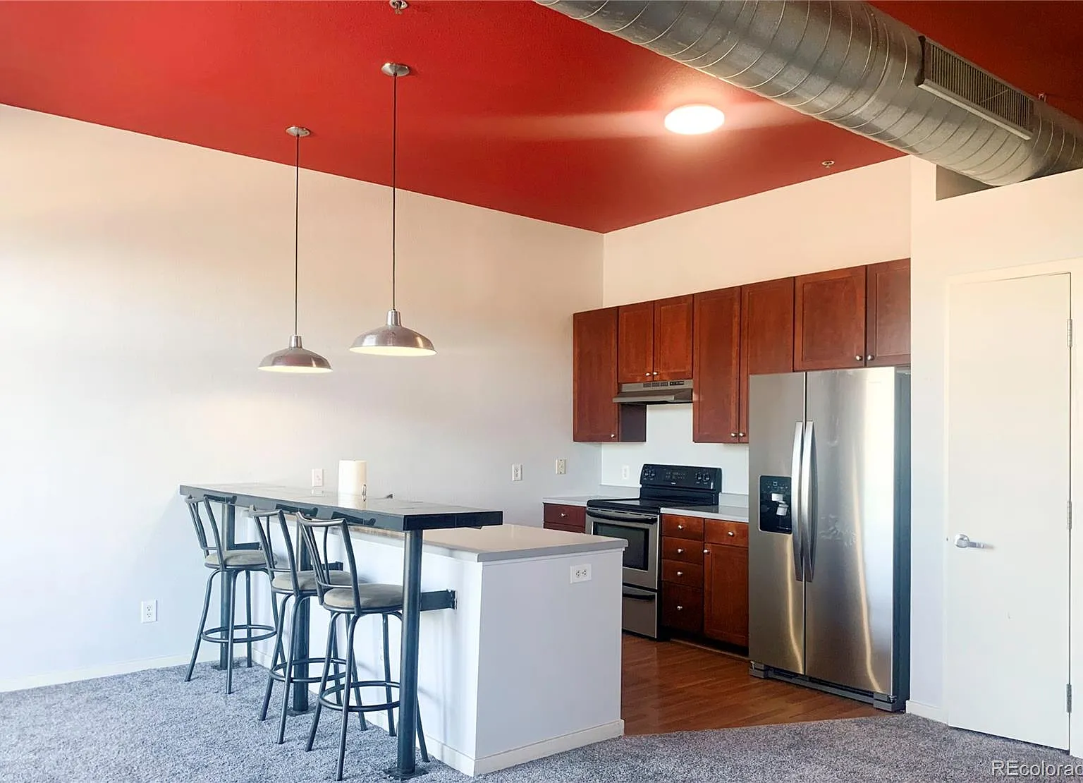 2 bed, 1.0 bath, 975 sqft, $1,549 — Photo 4