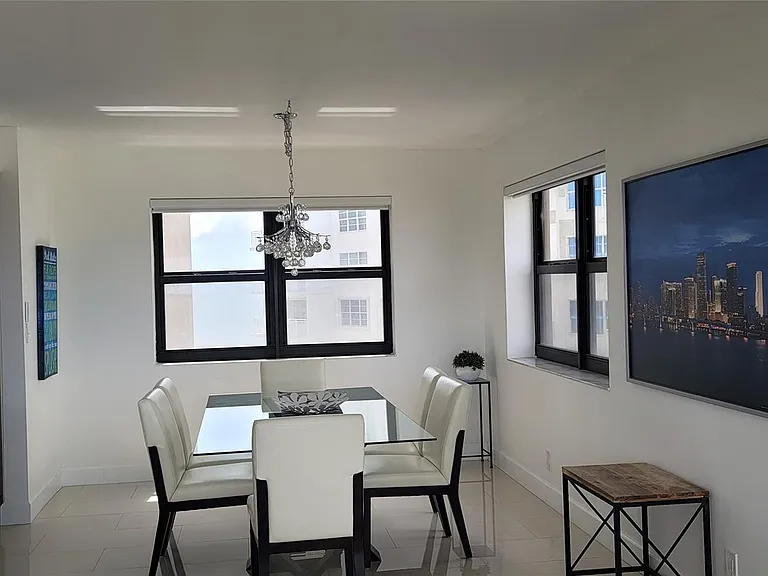 3800 Galt Ocean Dr #811 — Photo 3