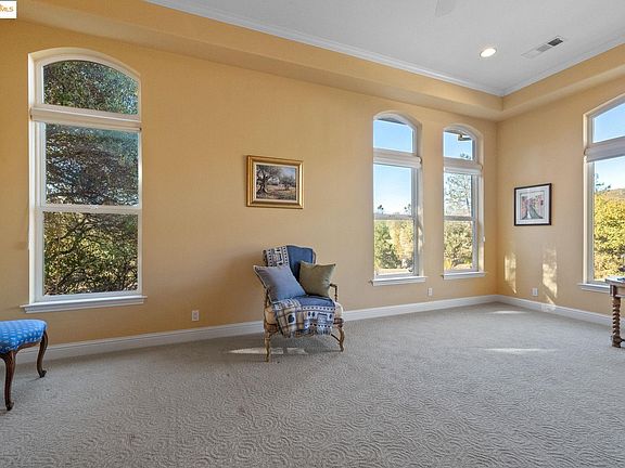 3rd image of 21190 Lyons Bald Mountain Rd