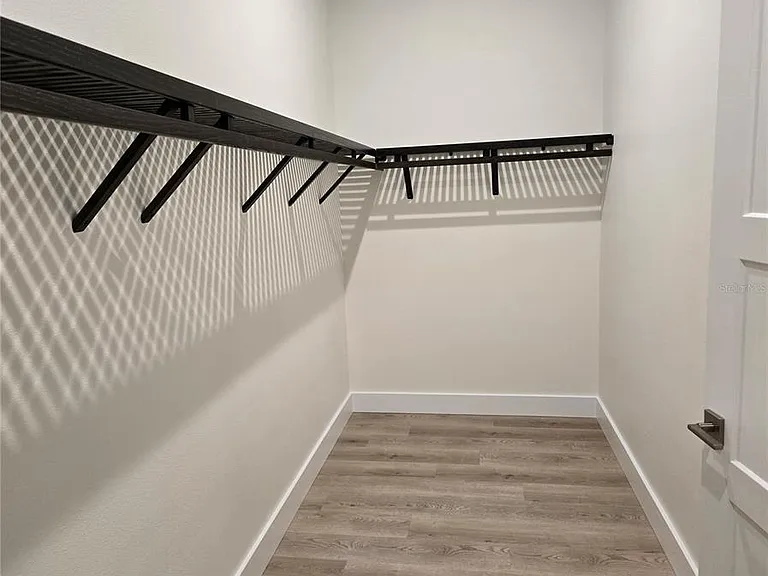 106 Lake Dr — Photo 13