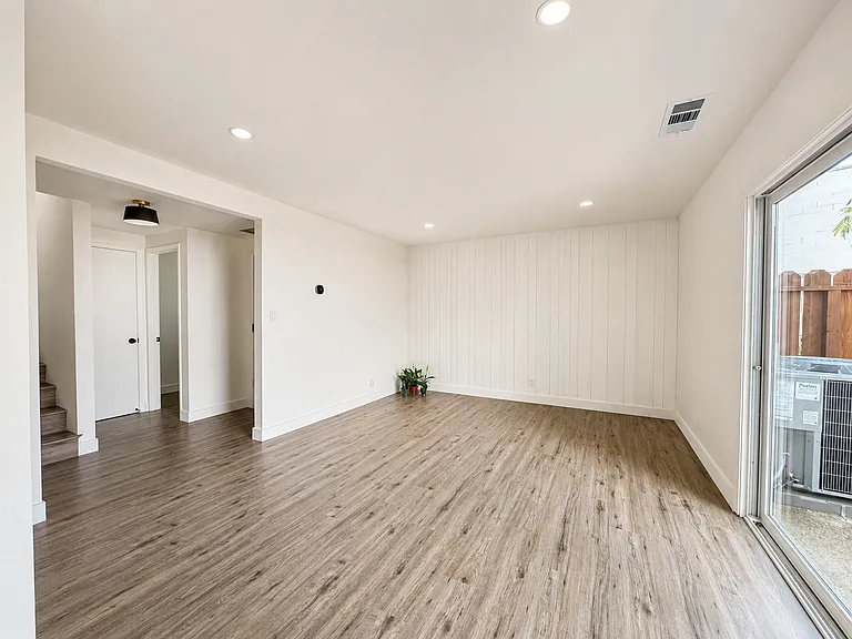 1409 Bel Air Dr #A — Photo 6