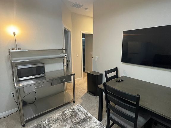Living/dining area
