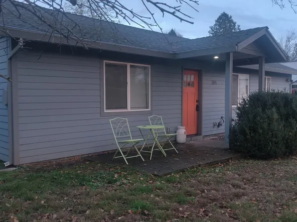384 N 3rd St, Saint Helens, OR 97051