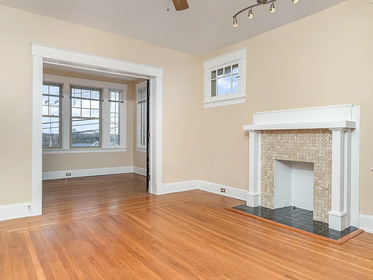5248 Montgomery Rd — Photo 6
