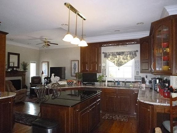 2nd image of 1117 Wiembley Dr
