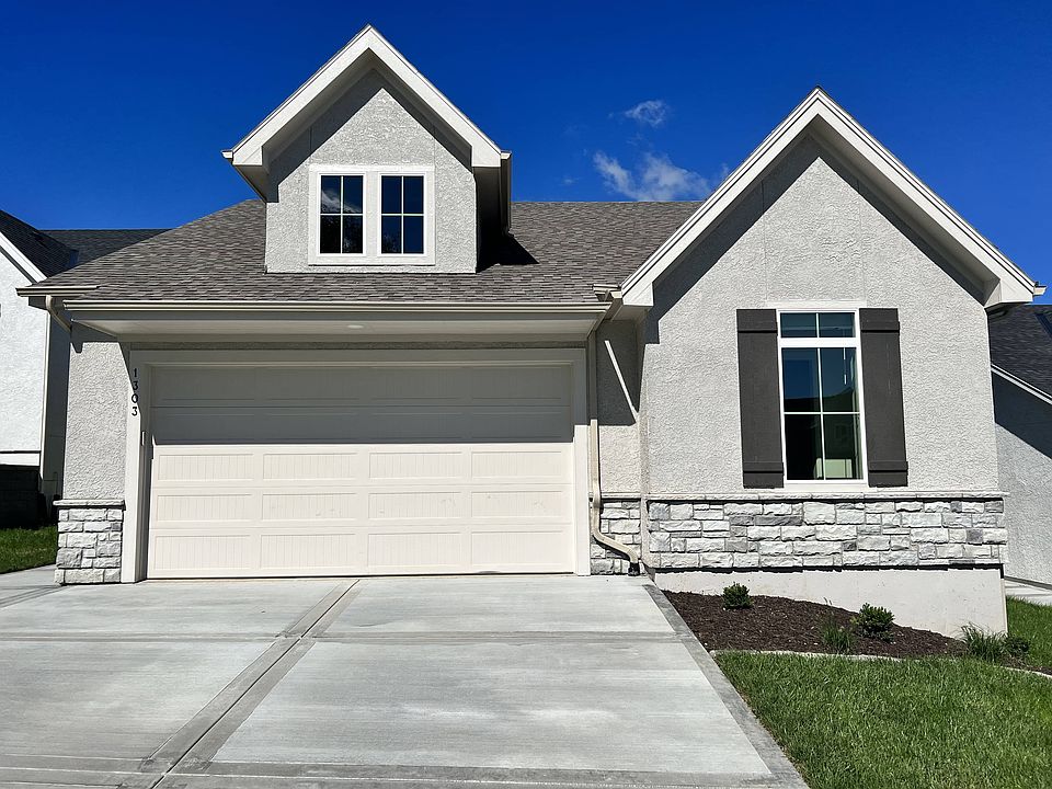 1st image of 1303 SW Heartwood Dr