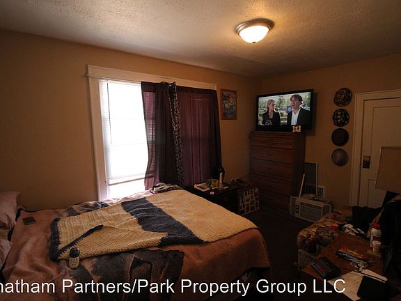 4th image of 832 E Starr Ave