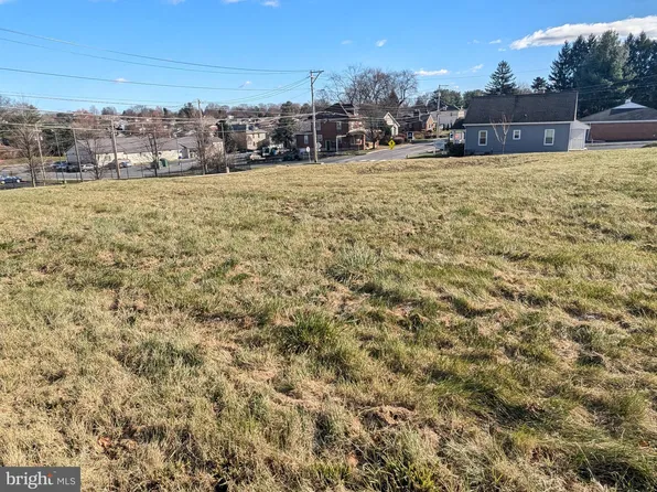 238 Hockersville Rd, Hershey, PA 17033