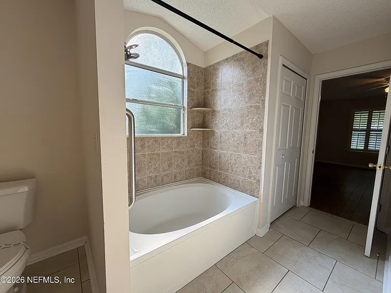 1508 Irishwood Ct — Photo 14