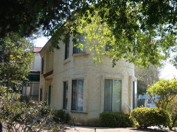 University Place Apartments, 5550 Mildred St #26, San Diego, CA 92110