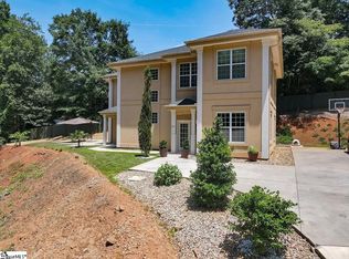 30 Sulphur Springs Dr, Greenville, SC 29617