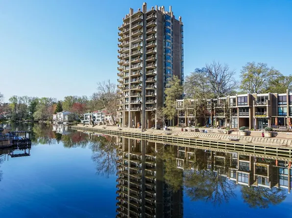 11400 Washington Plz W APT 803, Reston, VA 20190