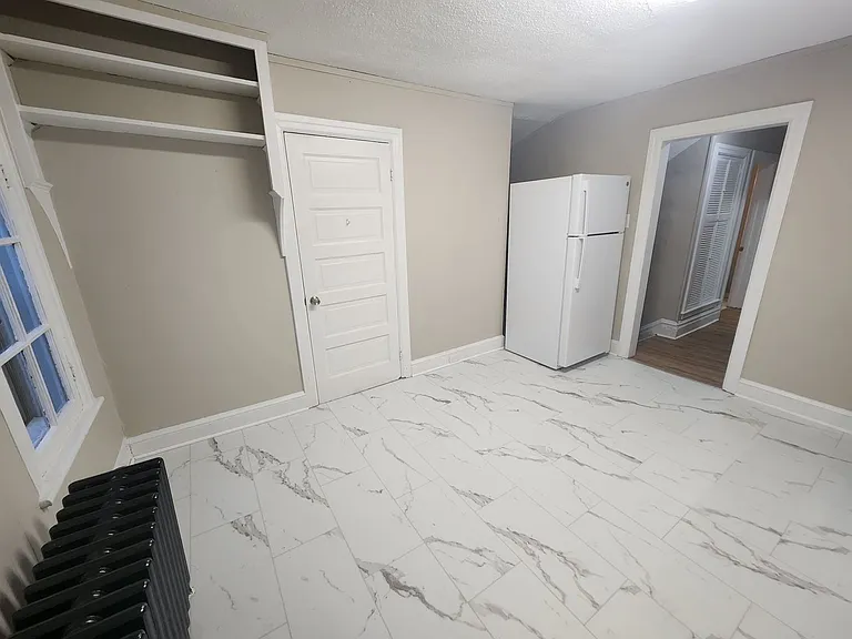 651 Lincoln Way W — Photo 6