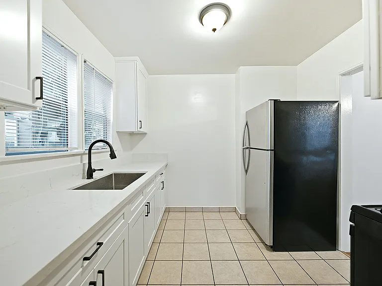 234 S Sadler Ave #234 — Photo 6