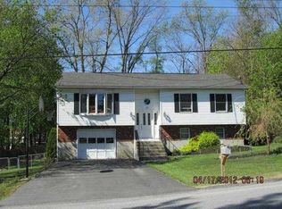 17 Hill Run Rd, Newburgh, NY 12550