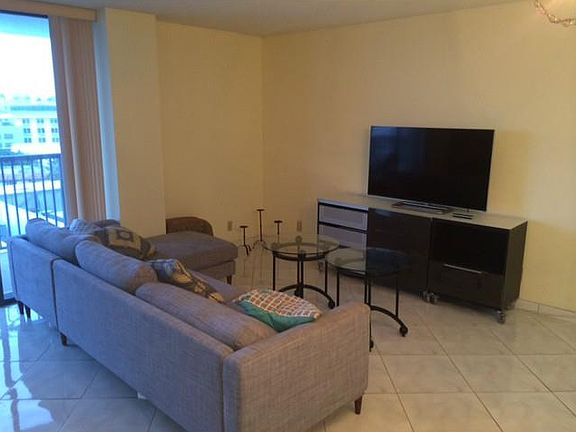 4th image of 1800 Collins Ave APT 9B
