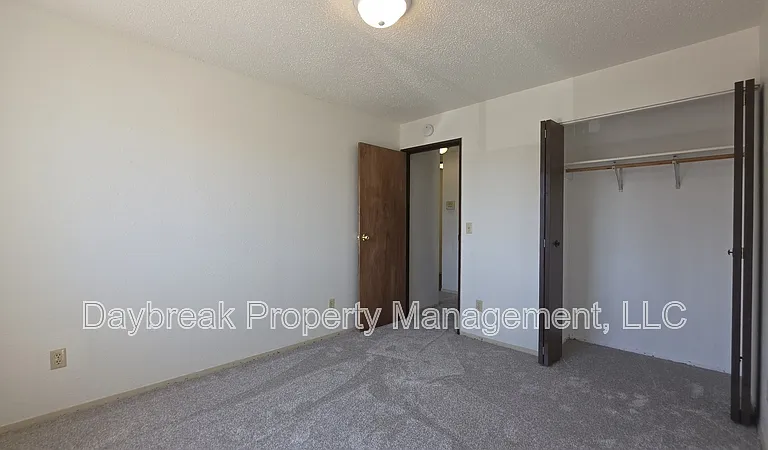 2414 3rd Ave N #11 — Photo 9